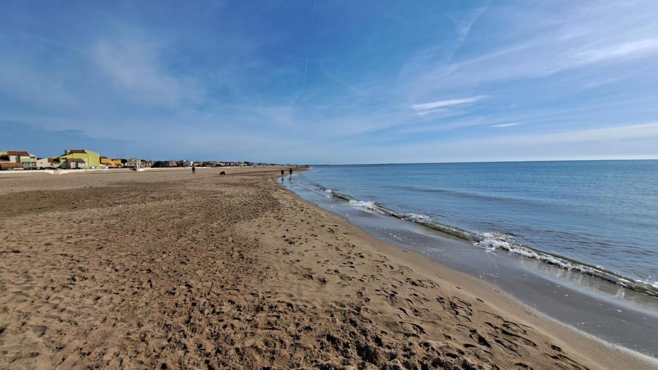 Mobile Home Climatise 3 Chambres A Narbonne Plage Exterior photo