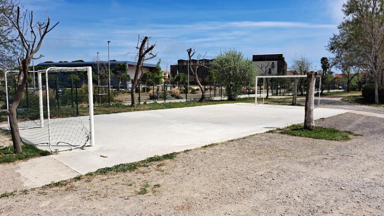 Mobile Home Climatise 3 Chambres A Narbonne Plage Exterior photo